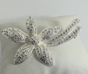 PRETTY NAPIER SILVER TONE WHITE RHINESTONE FLOWER BROOCH