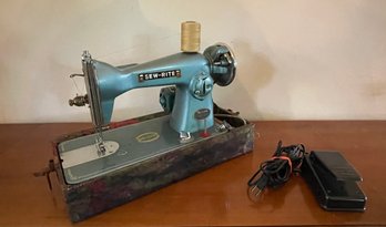 Vintage Sew-rite Deluxe Sewing Machine W/ Foot Peddle