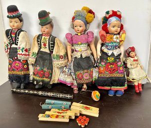 Vintage Hungarian Dolls In Traditional Clothing Hand Embroidery Mezokovesd, Matyo, Paper Mache     EH-A1