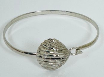 BEAUTIFUL SIGNED BRIGHT CUT STERLING SILVER SHELL BRACELET