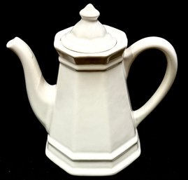 Vintage Heritage White Lidded Tea Pot/coffee Pot By Pfaltzgraff