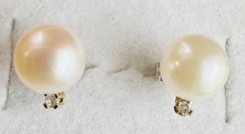 14K WHITE GOLD PEARL AND DIAMOND ACCENT STUD EARRINGS