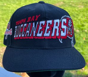 New W/stickers SPORTS SPECIALTIES Pro Line Tampa Bay Buccaneers Snapback Cap Great Graphics!