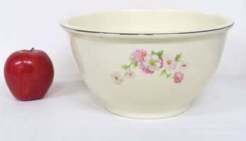 A Vintage Homer Laughlin Kitchen Kraft Fluffy Rose Country Mixing Bowl 1940's-50's Era