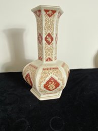 Lenox Sultans Court Vase, Octagon Shape W/Moroccan Design