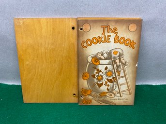 Vintage 1939 The Cookie Book. Delectable And Delicious Dainties In Wonderful Wood Cover.