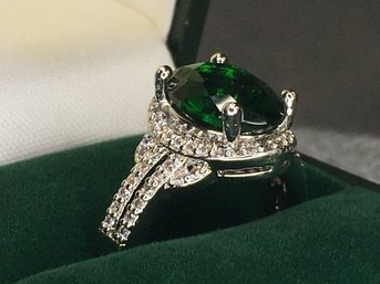 Lovely Brand New - Sterling Silver / 925 Ring With Emerald And White Topaz - Very Pretty - WOW ! NICE !