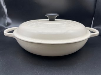 Le Creuset #30 Covered Shallow Casserole/ Dutch Oven. Nice Condition. 12'