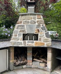 An Earthstone Outdoor Pizza Oven - Built Of Stone