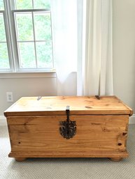 Blanket  Chest In Pine