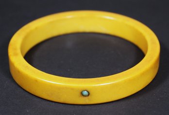 Vintage Bakelite Plastic Bangle Bracelet Having Small Bead