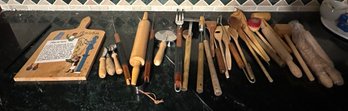 Huge Lot Of 30 Pieces!! - Vintage Mixed Wooden Kitchen Item's, Some Items Stainless - USA & China 212/CVBK-B