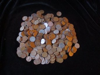 300 U.S. Lincoln Wheat Pennies, Over 2 Lbs.