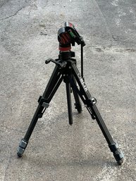 SLIK Universal U-212 Deluxe Tripod