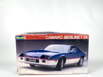 Revelle - 1:16 Large Scale - Custom 1983 Camaro Berlinetta