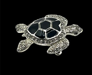 Adorable Large Onyx Turtle Brooch/pendant