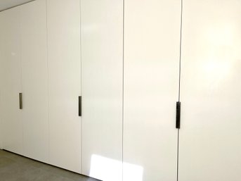 A Set Of 3 Custom Floor To Ceiling Storage Cabinets - Excellent Quality - Bath 3