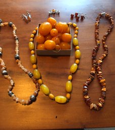 Possibly Bakealite And Amber Jewelry Lot