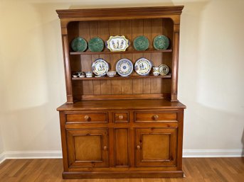 Beautiful Country Style Hutch