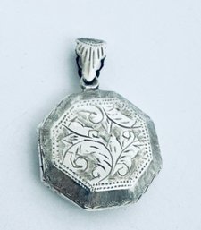 ETCHED STERLING SILVER LOCKET PENDANT