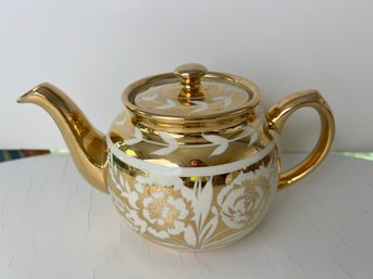 Vintage Sadler Gold Teapot