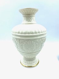 Gorgeous Pristine Lenox Athena Medium Vase