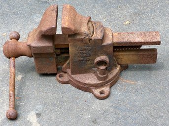 Antique Lewis Tools Co NY No 10 Vise