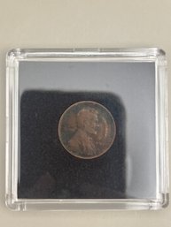 1 Beautiful 1909 Wheat Penny In Plastic Case