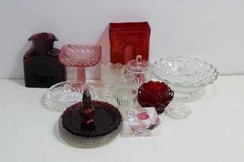 Twenty Four Piece Glassware Lot
