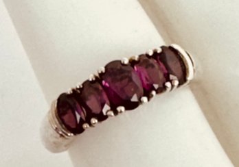 PRETTY STERLING SILVER GARNET 5 STONE RING