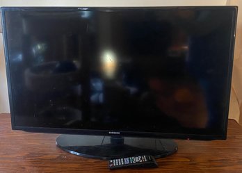 40' Samsung Smart Tv With Remote