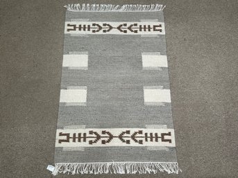 Beautiful Sandor Collection Hand Woven Wool Rug, 2x3 Feet