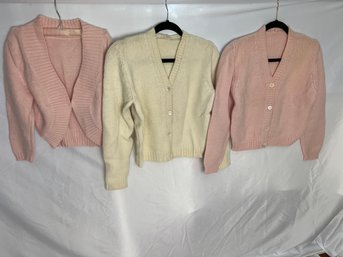 Trio Of Cashmere Sweaters In Pink & Cream