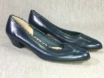 Very Nice Navy Blue SALVATORE FERRAGAMO Leather Scalloped Accent Pumps - Size AAA 7-1/2' - Made In Italy
