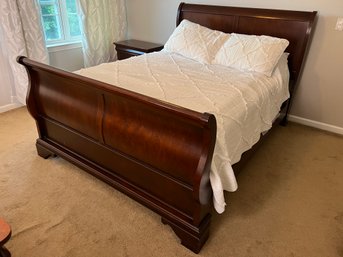 Dark Wood Queen Size Sleigh Bed With Mattress And Bedding