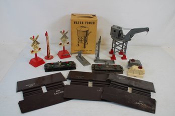 1950s Mixed Lot Of Vintage Marx Track & Train Layout Accessories