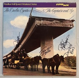 AUTOGRAPHED Half Speed Master Doobie Brothers - The Captain And Me Super Disc NR5 EX