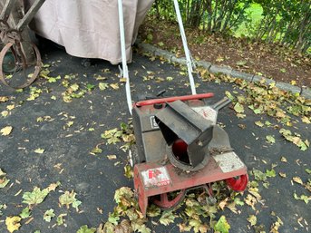 Snapper Snow Thrower With Key