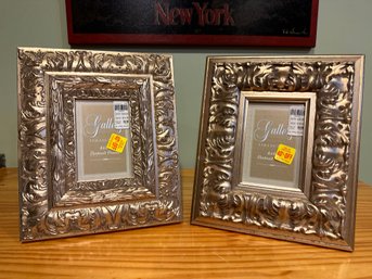 Two Gallery Frames For 4 X 6 Pictures  - Gold