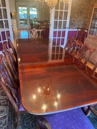 Exquisite Mahogany Dining Table With 3 Leaves And Covers