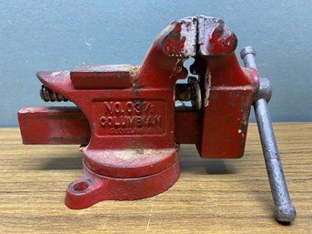 Vintage Cast Iron Columbian Vise No. 03 1/2. Cleveland, O. U.S.A. 3 1/2' Jaws. Weighs 10 Lbs.