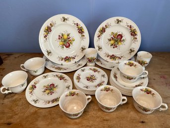 Crown Ducal Citrus Dinning Set