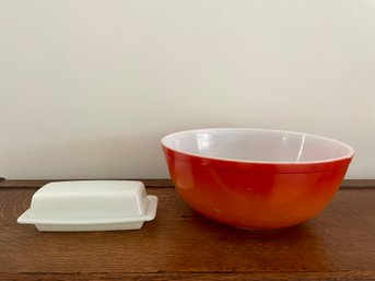 Vintage PYREX 4 QT Bowl & PYREX Covered Butter Dish