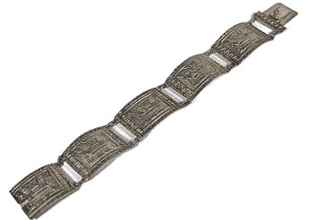 Heavy Peruvian Sterling Silver Link Bracelet Having Figures