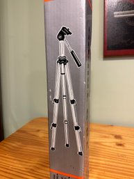 Coastar TR9 Tripod - NEW IN BOX