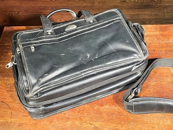 A Vintage Leather Samsonite Briefcase/Carryon