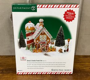 Department 56 North Pole Series Ginnys Cookie Treats Set