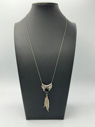Old Pawn Navajo Elaine Sam Sterling Silver Black Onyx Necklace Feathers