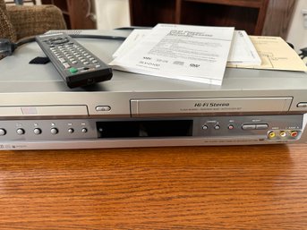 Sony Hi-Fi Stereo DV Player/video Cassette Recordwe