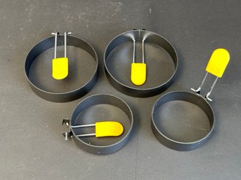 A Set Of Cooking Rings For Perfect Pancakes & Eggs